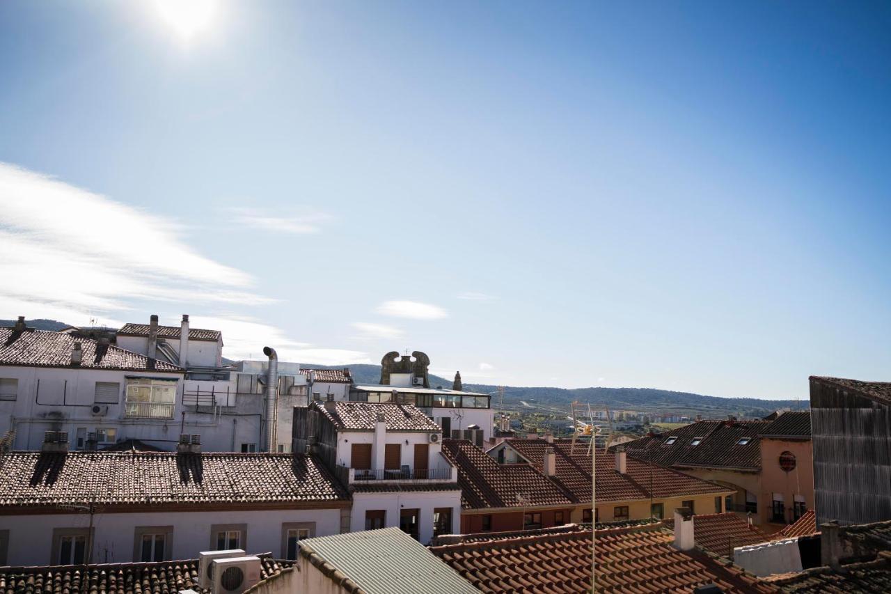 Hostal Goyesco Plaza Plasencia Exterior foto